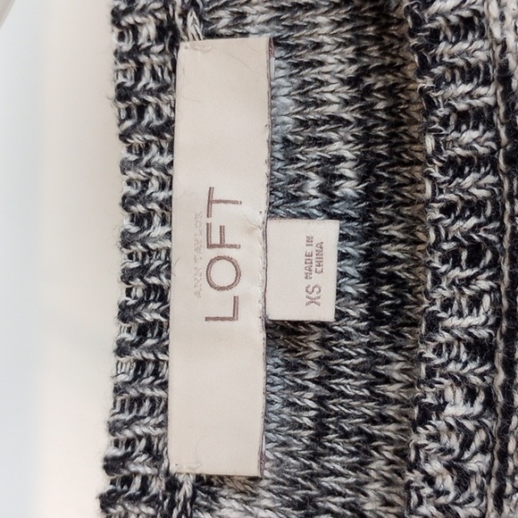 Ann Taylor Loft Womens Sweater Sz XS Heathered Black White Pullover Cozy Comfy - Picture 3 of 7